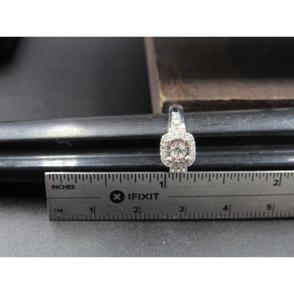 Size 7 10K White Gold 2.2 Total Carat Weight Of Natural Diamonds Band Ring - Picture 9 of 10